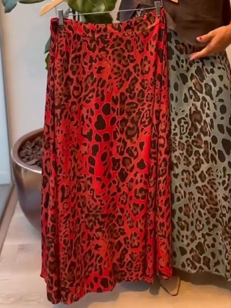 Cozy Linen And Cotton Leopard Print Skirt.