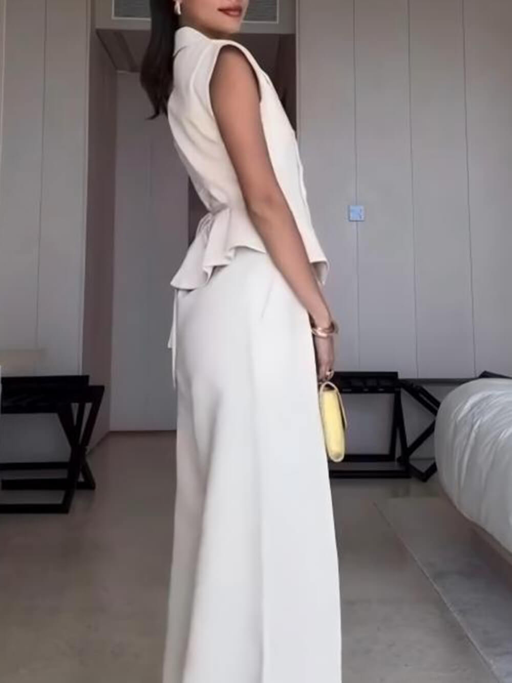 Casual Collared Sleeveless Cinched Waist Top
