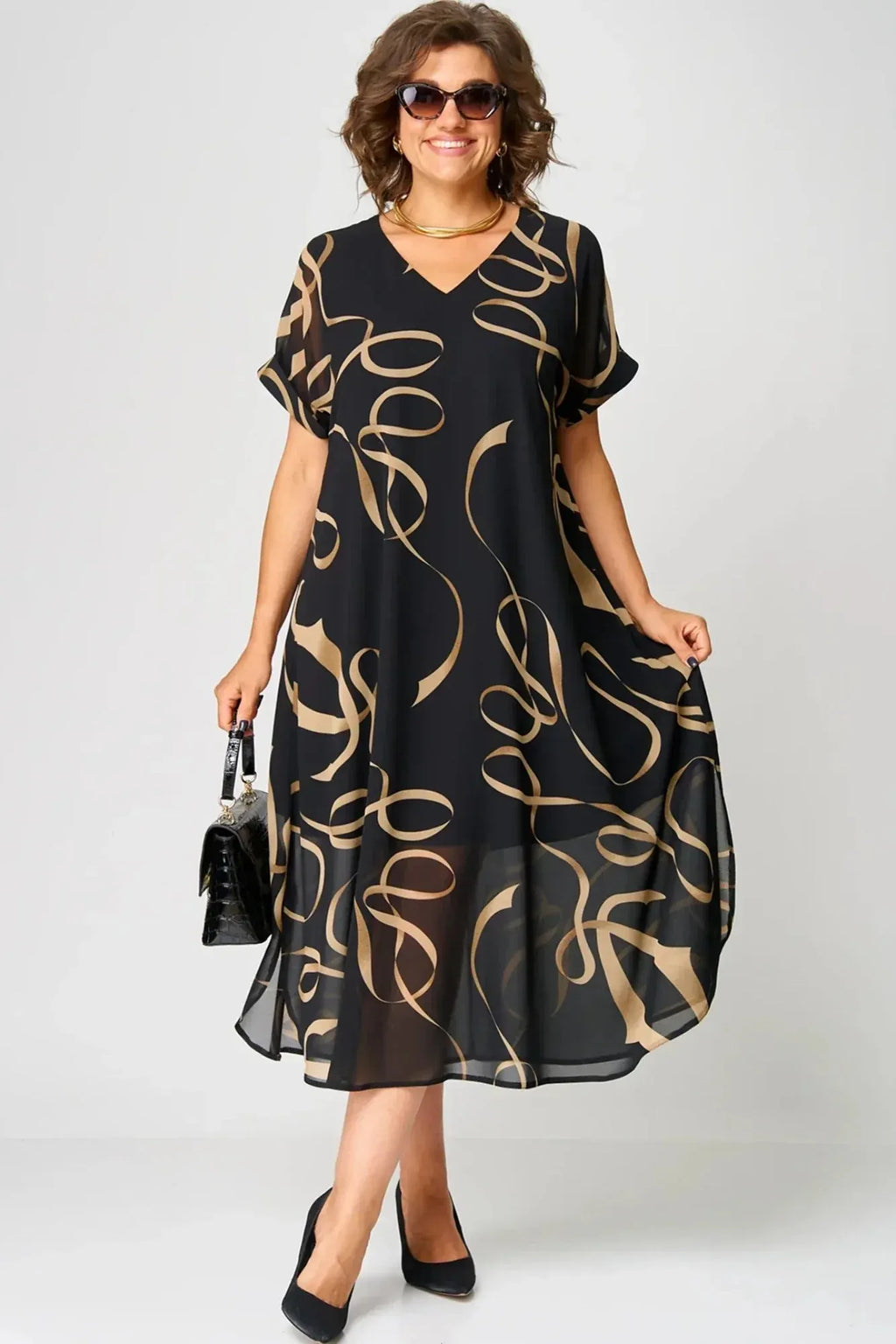 Airy Dress with Linear Designs and V Neckline
