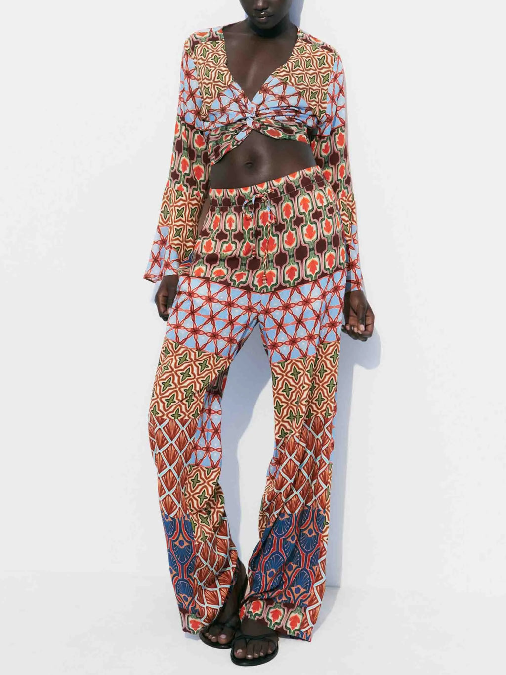 Retro Vitality Folk Style Printed Twisted Short Shirt