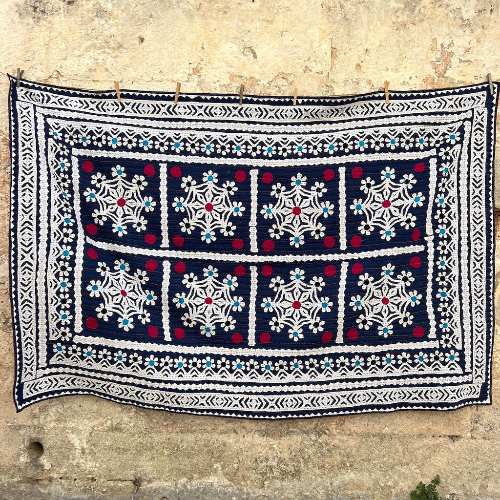 Indian Cutwork Embroidered Quilt new N. 9