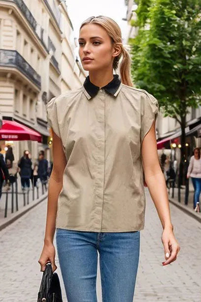 Short Sleeve Blouse with Detachable Collar