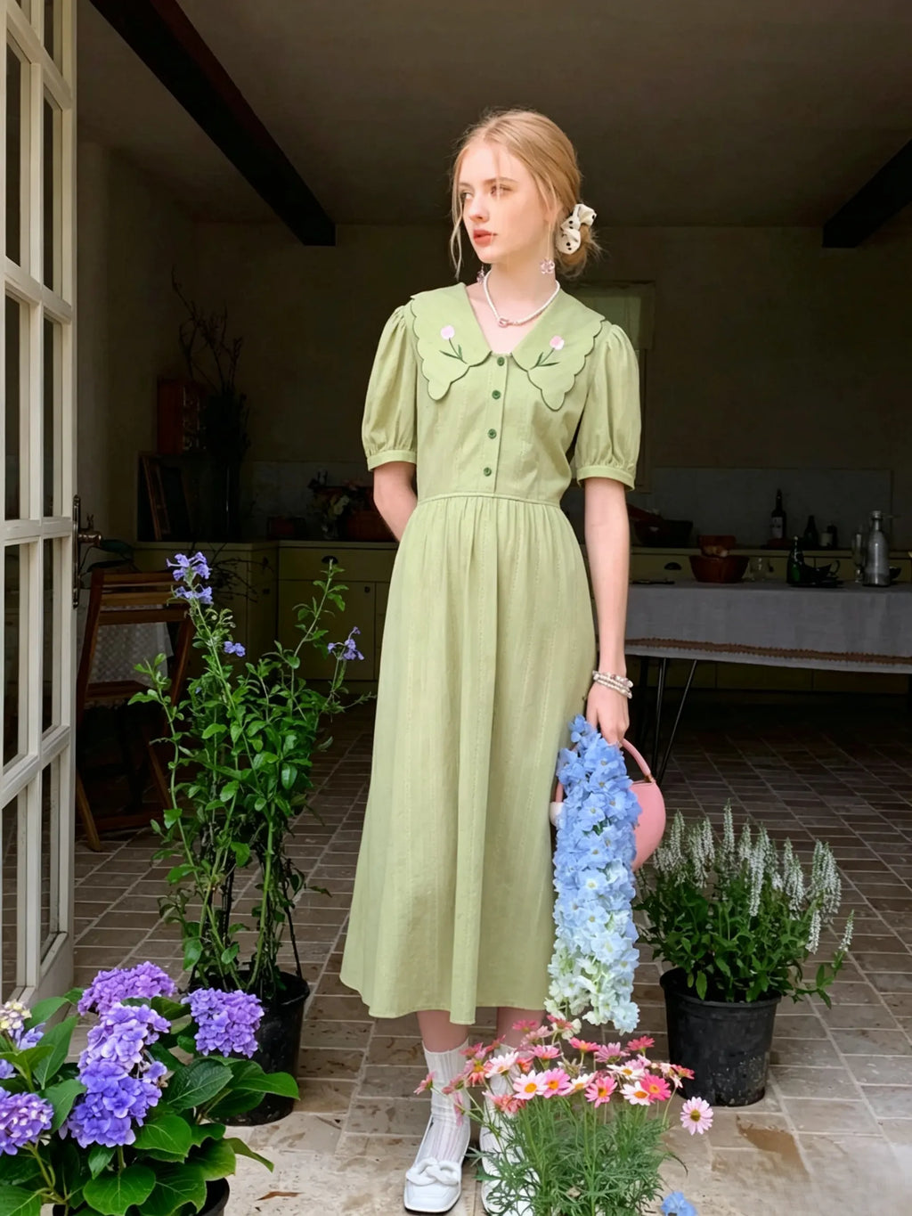 Green Floral Embroidery Collar Dress