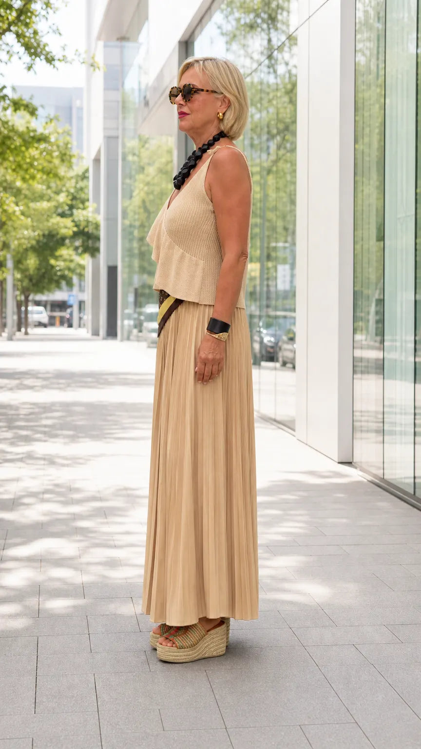 Women's Ruffle V-Neck Camisole & Pleated Wide-Leg Pants Two-Piece Set