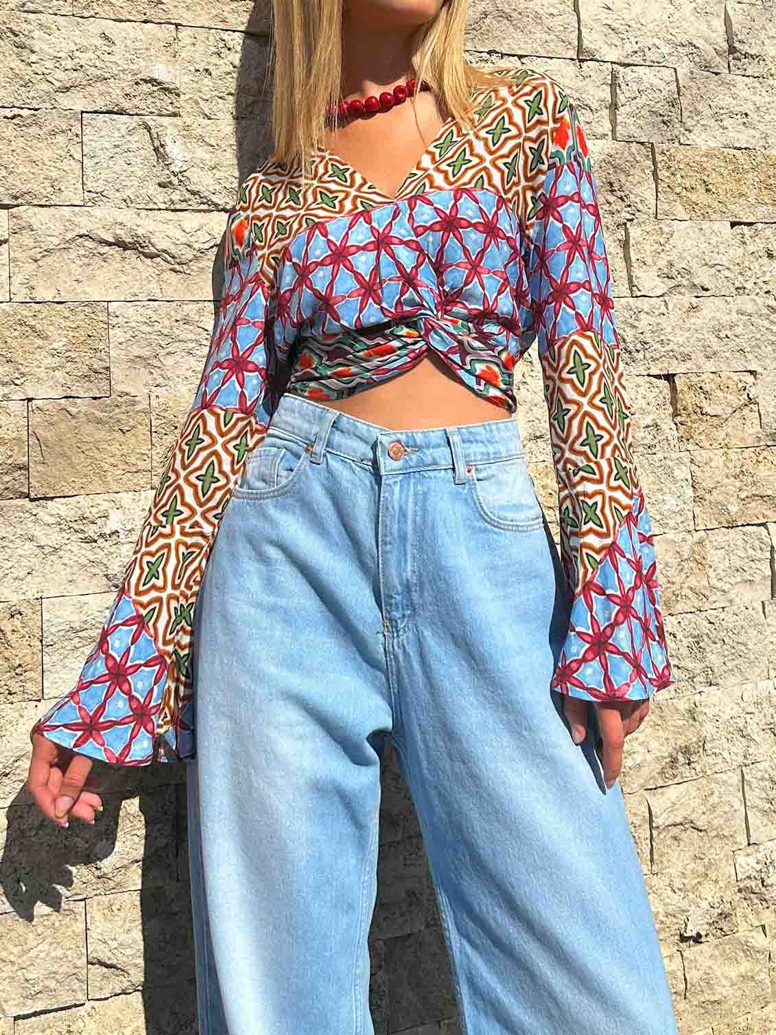 Retro Vitality Folk Style Printed Twisted Short Shirt