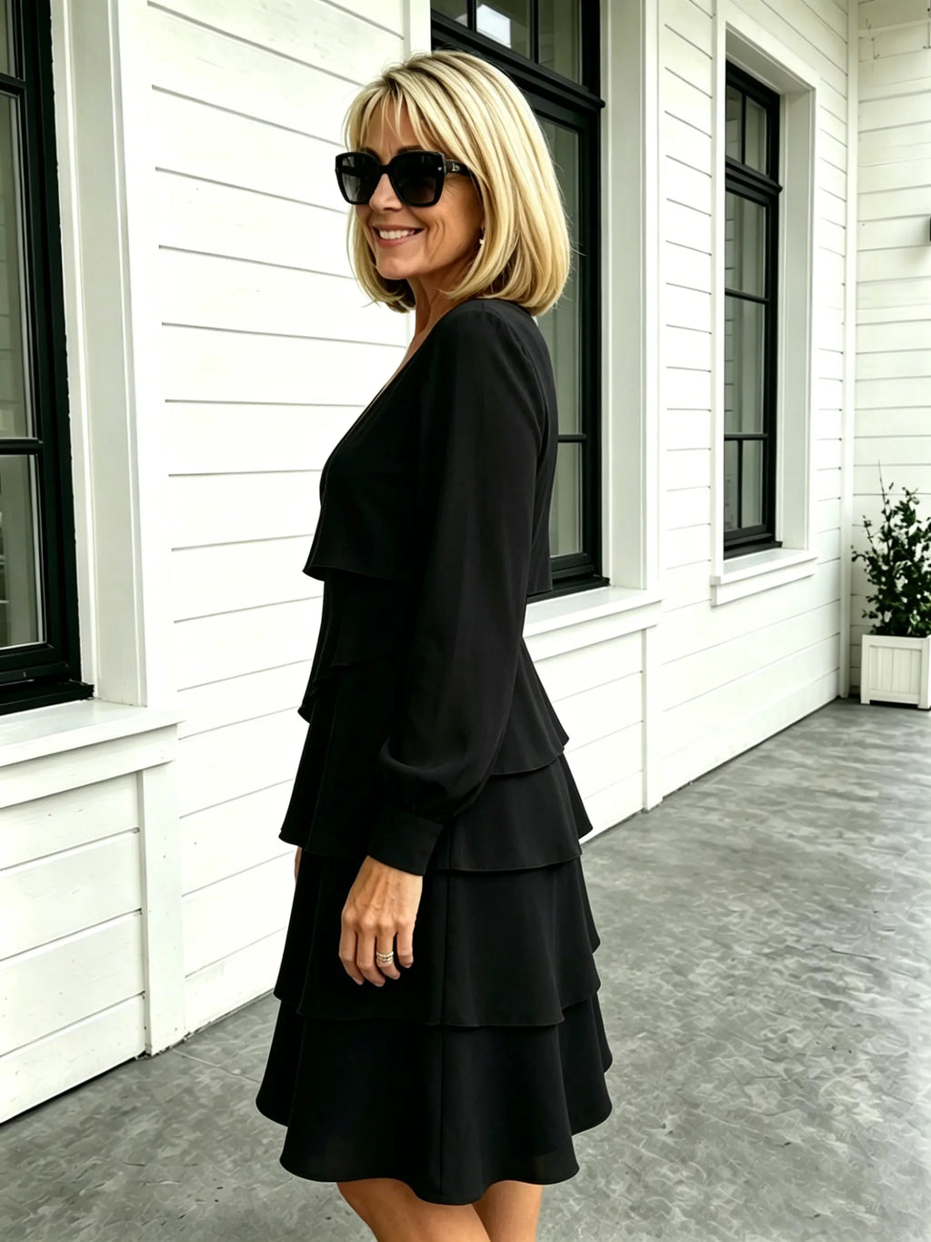 Deep V-Neck Long-sleeved Fashion Cake Skirt Women's Temperament Loose and Thin Round Neck Dress Women