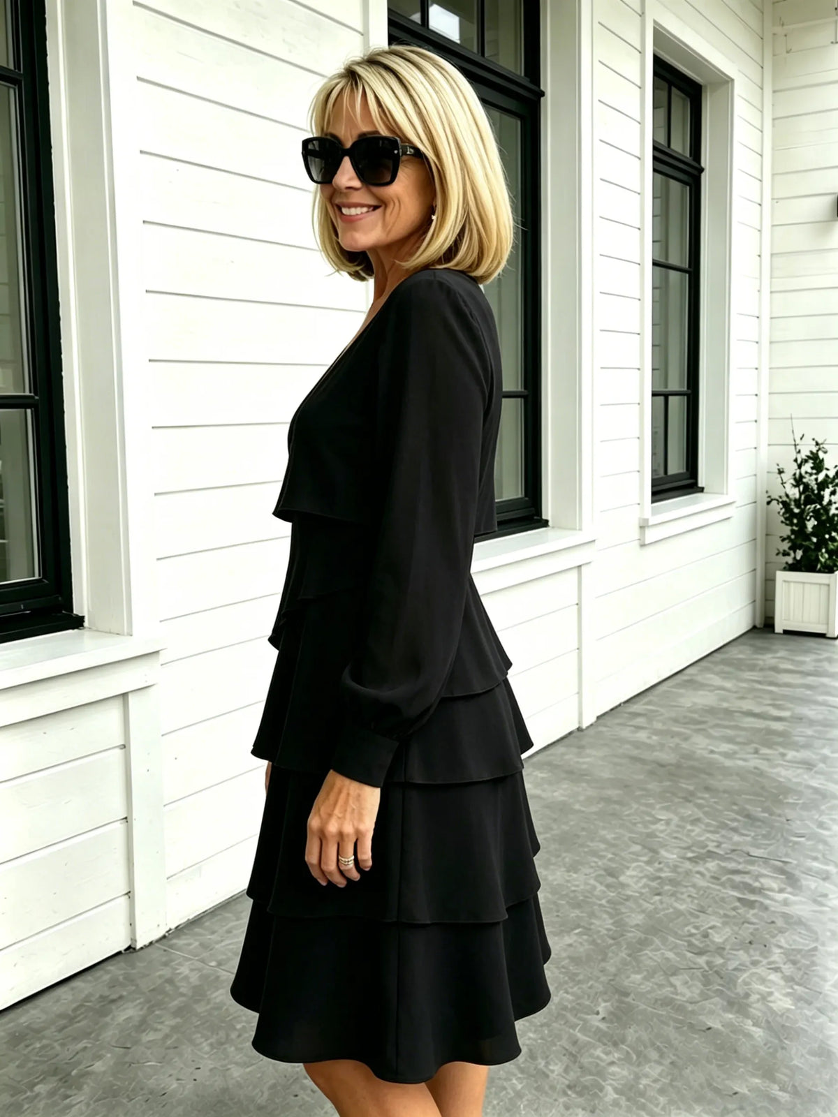 Deep V-Neck Long-sleeved Fashion Cake Skirt Women's Temperament Loose and Thin Round Neck Dress Women