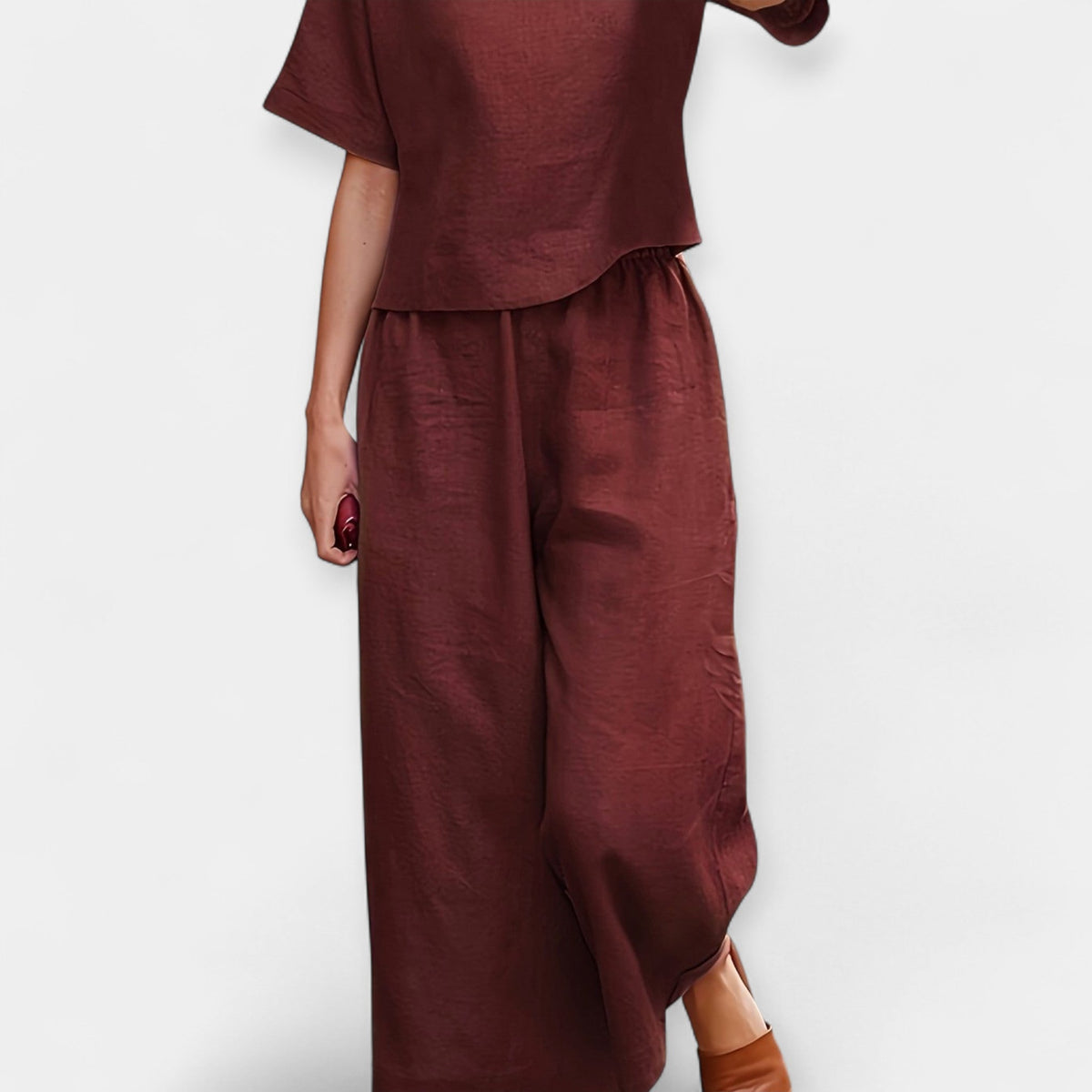 Airy Trouser Set with Short-Sleeved Top