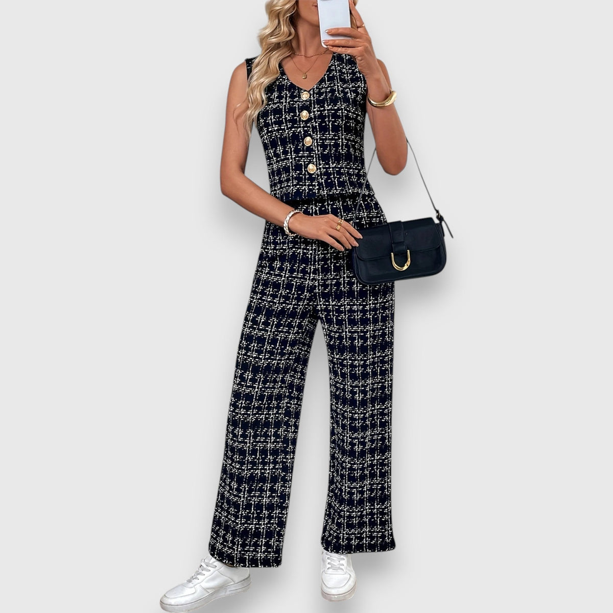Two-Piece Set with V-Neck and Matching Trousers