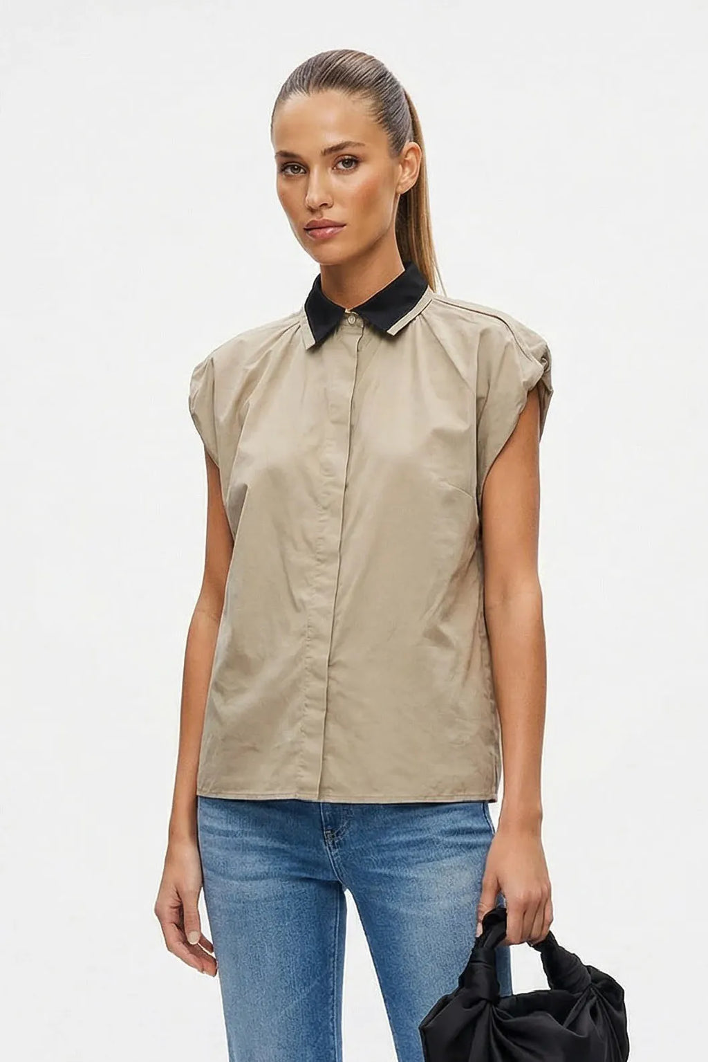 Short Sleeve Blouse with Detachable Collar